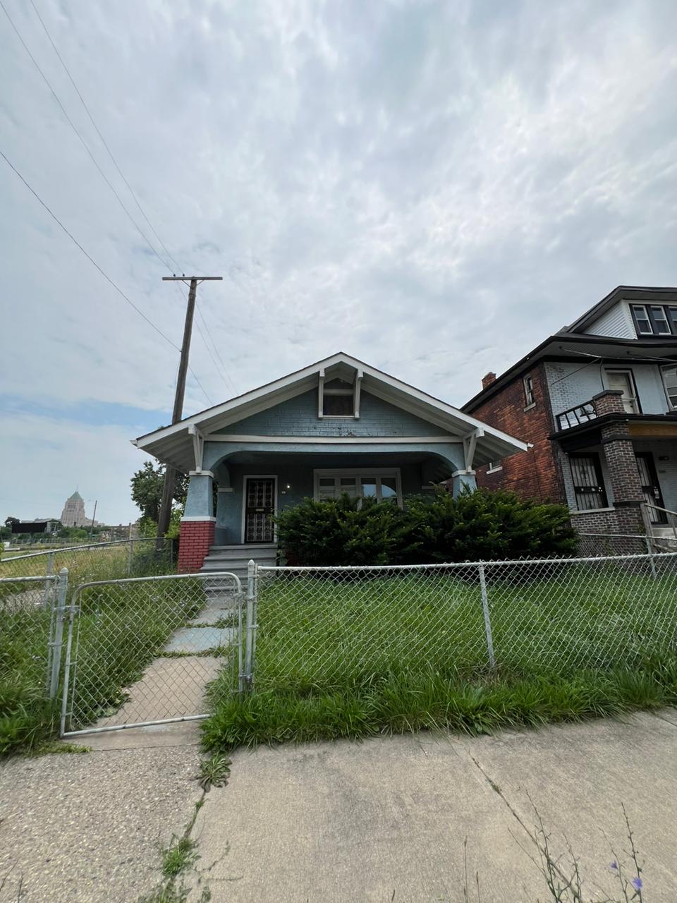 Property main image