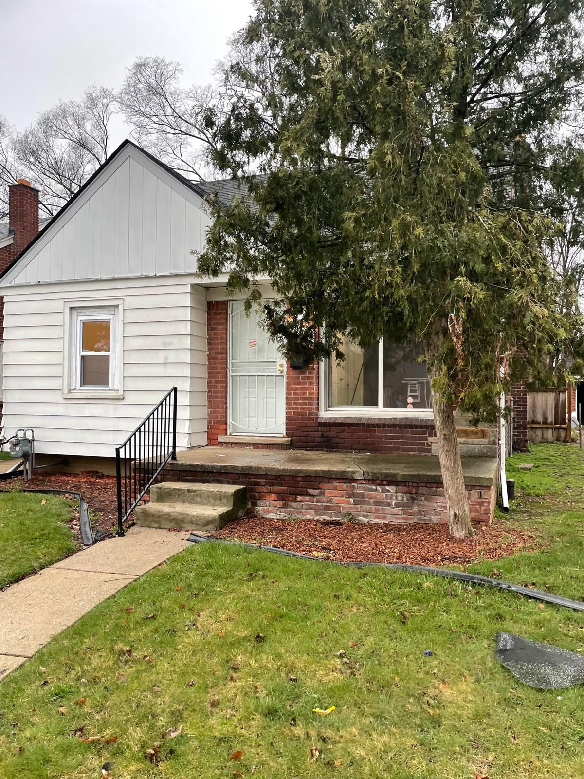 18315 Shaftsbury Avenue