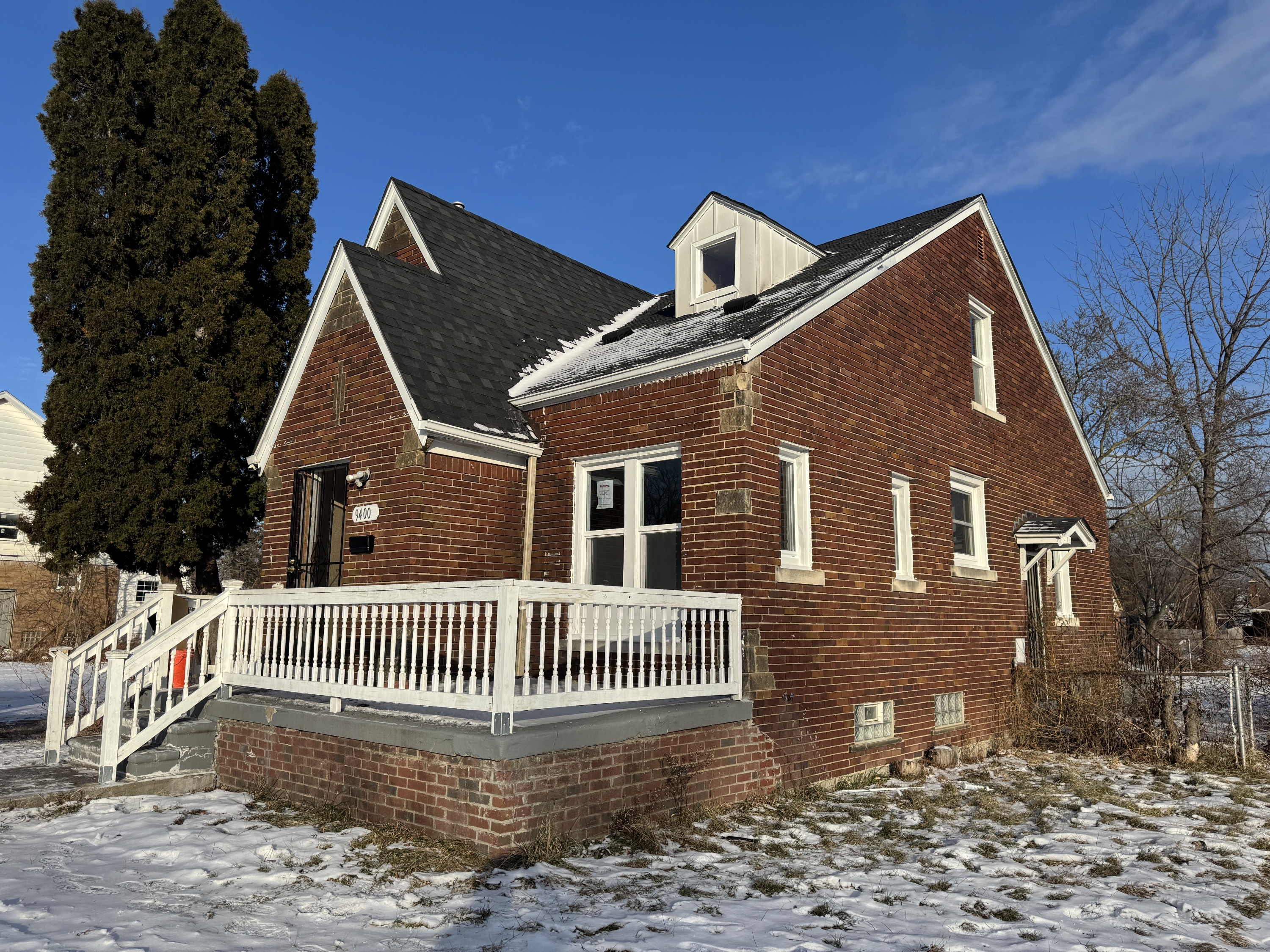 Property main image